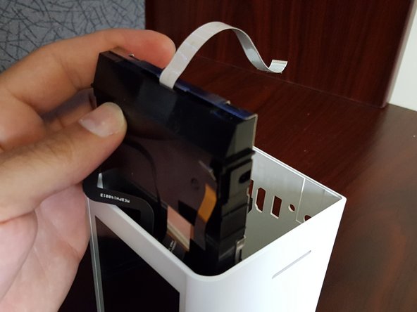 Lyve Home Teardown, Remove the harddrive: crwdns2935265:07crwdnd2935265:02crwdnd2935265:02crwdne2935265:0