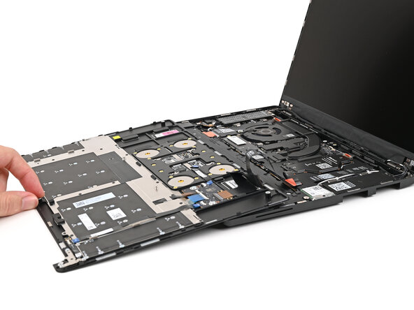Framework Laptop 13 Pro DIY Edition Quick Start Guide, Place the Input Cover: step 16, image 1 of 2