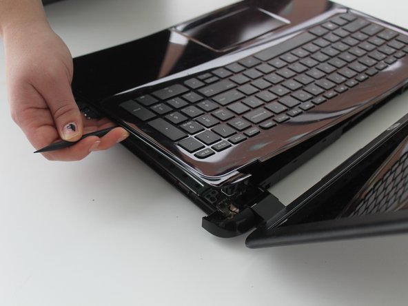 HP 15-d076nr Charge Port Replacement: crwdns2935265:018crwdnd2935265:02crwdnd2935265:03crwdne2935265:0