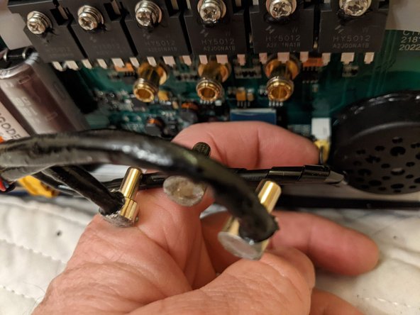 Gotway Begode Mten4 Electric Unicycle Controler Board Replacement, Unplug the motor: crwdns2935265:03crwdnd2935265:02crwdnd2935265:02crwdne2935265:0