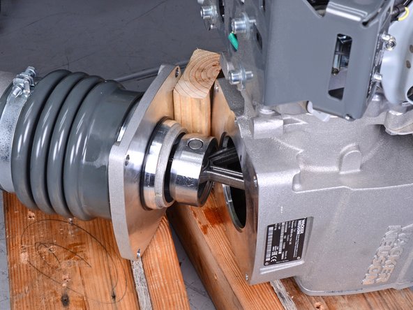 Wacker 4-Stroke Rammer BS504AS REV 101 (2019) Clutch Drum Replacement, Procedure tip: crwdns2935265:09crwdnd2935265:02crwdnd2935265:02crwdne2935265:0