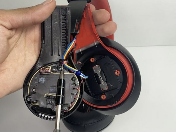 Beats Studio3 Wireless Hinge Replacement, Hinge: crwdns2935265:011crwdnd2935265:03crwdnd2935265:03crwdne2935265:0