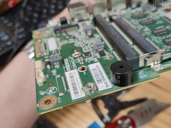 MICROS Compact Workstation 3 (310) Hard Drive Replacement, insert ssd and screw down: crwdns2935265:03crwdnd2935265:03crwdnd2935265:03crwdne2935265:0