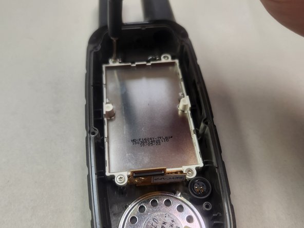 Garmin Rino 650 Screen Replacement, Remove the 4 Silver Screws: crwdns2935265:010crwdnd2935265:03crwdnd2935265:03crwdne2935265:0