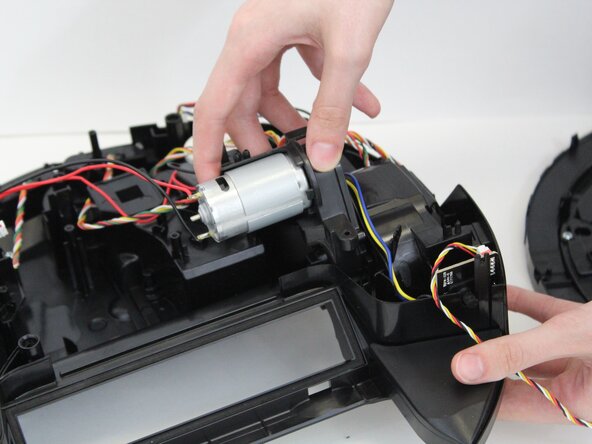 Shark ION RV754 Brush Roll Motor Replacement, Brush Roll Motor: crwdns2935265:011crwdnd2935265:03crwdnd2935265:03crwdne2935265:0