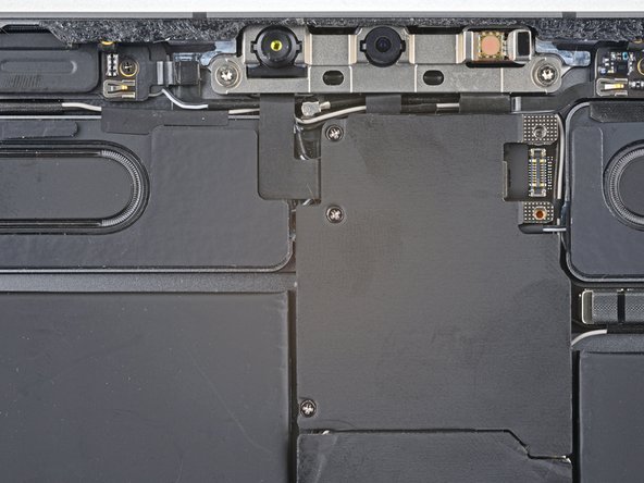 iPad Pro 11" 3rd Gen Battery Replacement, Unfasten the top cable shield: crwdns2935265:039crwdnd2935265:02crwdnd2935265:02crwdne2935265:0