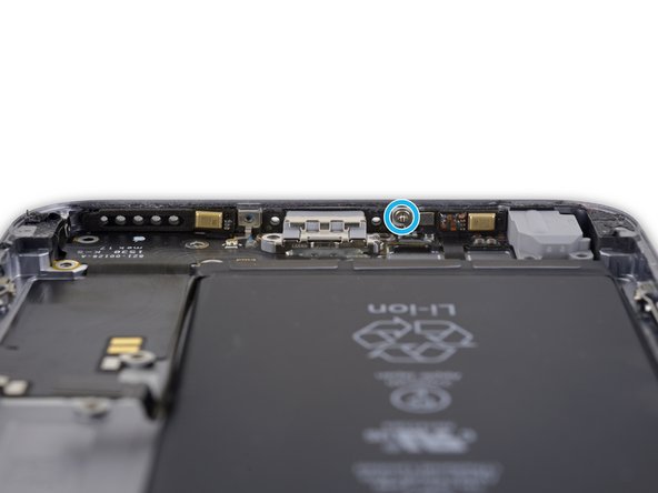 iPhone 6s Plus Lightning 接口和耳机插口: 步骤 62 中的图像 2，2