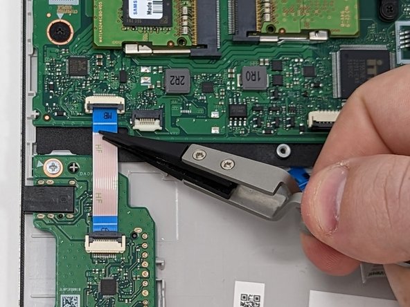 HP 15-dy2024nr Motherboard Replacement: crwdns2935265:018crwdnd2935265:03crwdnd2935265:03crwdne2935265:0