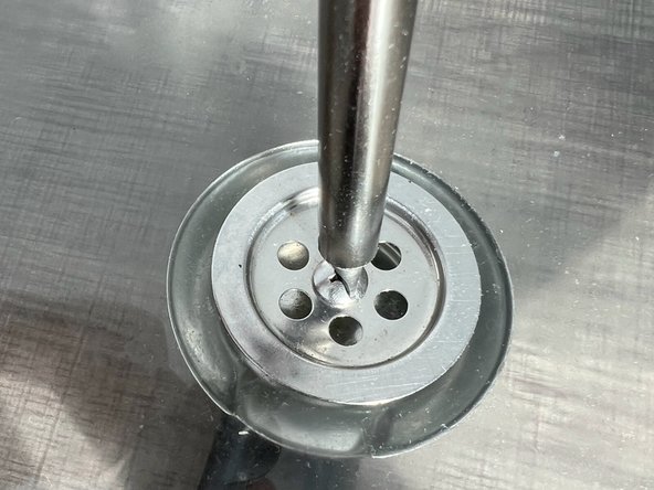 How to Replace the Handle on a KitchenArt Nonstick Pot: crwdns2935265:07crwdnd2935265:03crwdnd2935265:03crwdne2935265:0