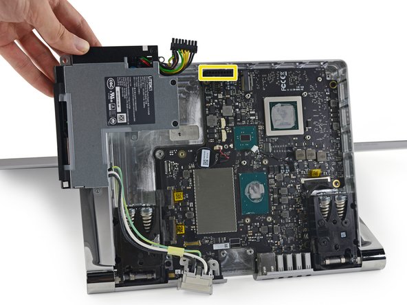 Surface Studio Motherboard Replacement: crwdns2935265:07crwdnd2935265:02crwdnd2935265:02crwdne2935265:0