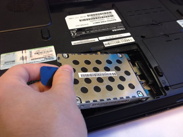 Toshiba Satellite P205-S8811 Hard Drive Replacement: crwdns2935265:05crwdnd2935265:02crwdnd2935265:02crwdne2935265:0