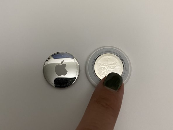 如何将 AirTag 恢复出厂设置: 步骤 4 中的图像 1，1