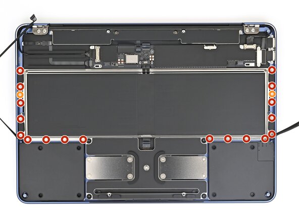 MacBook Neo Battery Replacement, Remove the battery screws: 手順 15、 2の画像 2