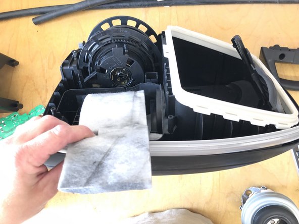 Bosch Pro Animal BSGL5ZOO2 Motor Replacement, Inserting the Protective Fleece: crwdns2935265:08crwdnd2935265:02crwdnd2935265:02crwdne2935265:0