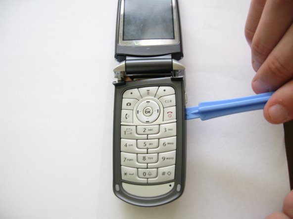 Motorola V710 Keyboard Replacement: crwdns2935265:07crwdnd2935265:02crwdnd2935265:02crwdne2935265:0