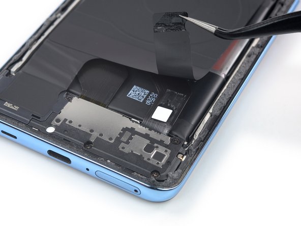 OnePlus 9 5G Screen Replacement, Peel off the tape: step 11, image 3 of 3
