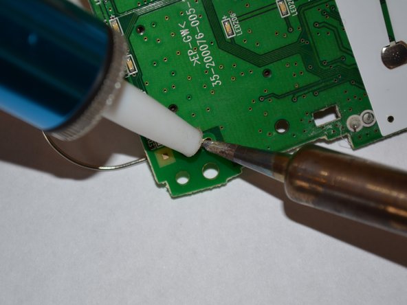 VTech Safe and Sound DM111-2 Antenna Replacement: crwdns2935265:05crwdnd2935265:03crwdnd2935265:03crwdne2935265:0