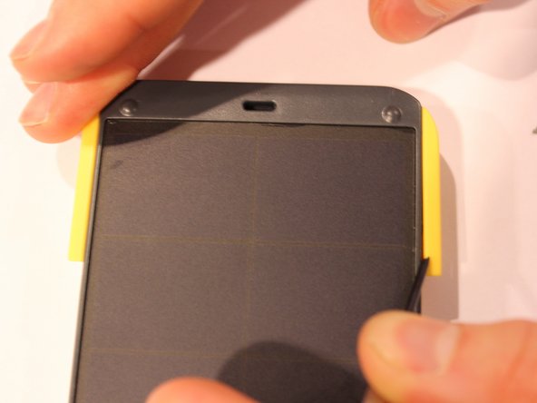 Waka Waka Power Plus Battery Replacement, Remove casing: crwdns2935265:04crwdnd2935265:02crwdnd2935265:02crwdne2935265:0