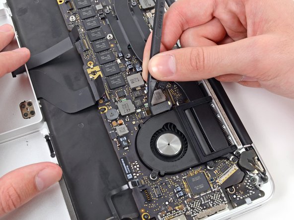 MacBook Pro 13" Retina Display Late 2012 Upper Case Replacement: crwdns2935265:044crwdnd2935265:03crwdnd2935265:03crwdne2935265:0