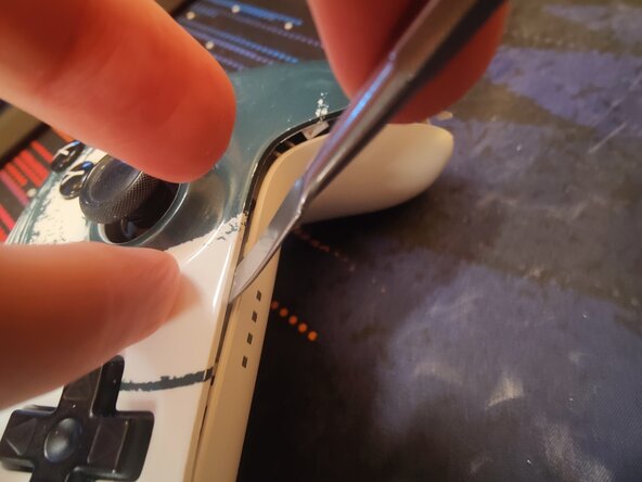 Disassembling 8BitDo Ultimate Bluetooth Controller, Remove the front plate: crwdns2935265:02crwdnd2935265:01crwdnd2935265:02crwdne2935265:0