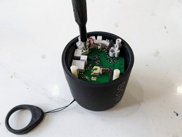 Sony SRS-XB10 circuit board removal, Unscrew the board assembly: crwdns2935265:03crwdnd2935265:02crwdnd2935265:02crwdne2935265:0