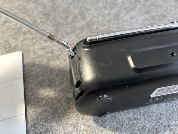 TechniSat Viola BT 1 battery replacement, Opening up: crwdns2935265:04crwdnd2935265:02crwdnd2935265:03crwdne2935265:0