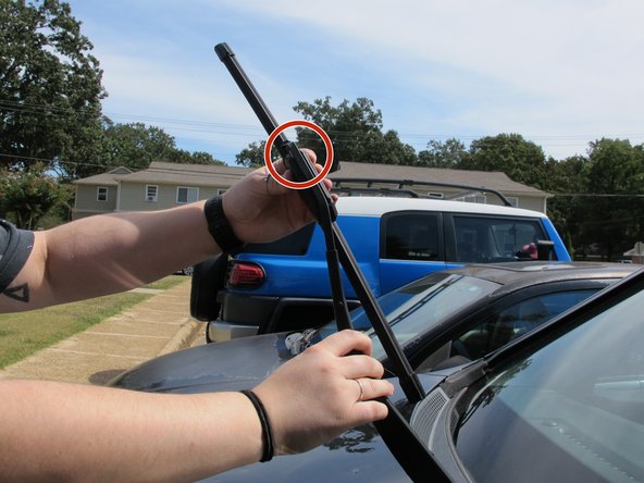 2011 Kia Sorento Windshield Wipers Replacement: crwdns2935265:03crwdnd2935265:02crwdnd2935265:02crwdne2935265:0