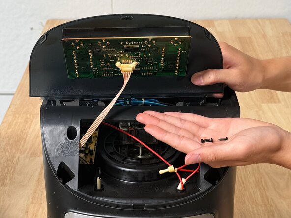 Gourmia GAF798 Control Panel Replacement: crwdns2935265:04crwdnd2935265:02crwdnd2935265:02crwdne2935265:0