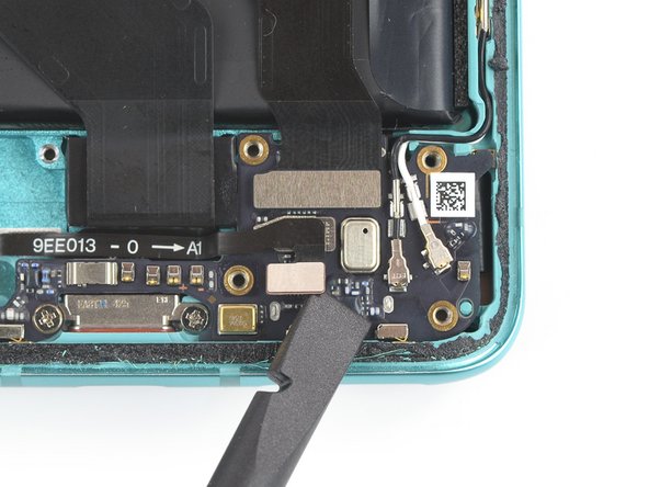 OnePlus 8T Screen Replacement, Disconnect the fingerprint sensor: 手順 15、 2の画像 2