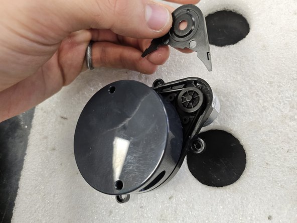 Roborock Q Revo: Laser Distance Sensor Replacement, Remove the plastic cover.: crwdns2935265:013crwdnd2935265:03crwdnd2935265:03crwdne2935265:0