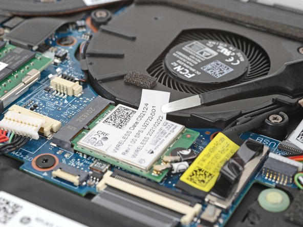 HP EliteBook 840 Aero G8 Wi-Fi Module Replacement, Peel up the Wi-Fi module tape: crwdns2935265:09crwdnd2935265:02crwdnd2935265:02crwdne2935265:0