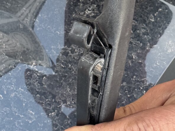 2022 Chevrolet Silverado Windshield Wipers Replacement: crwdns2935265:02crwdnd2935265:03crwdnd2935265:03crwdne2935265:0