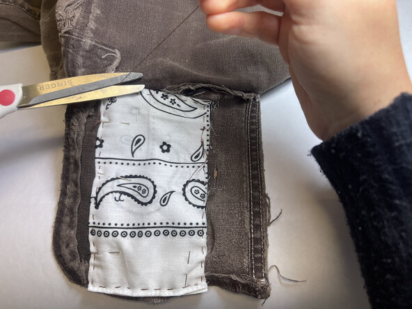 How to Patch Back Pants Pocket: 步骤 5 中的图像 3，3
