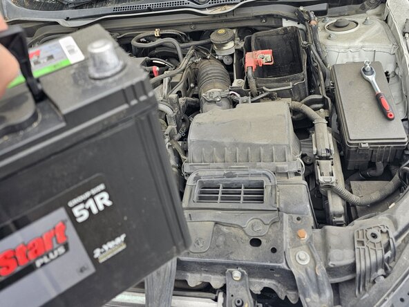 2016-2020 Honda Civic Battery Replacement: crwdns2935265:00crwdnd2935265:01crwdnd2935265:03crwdne2935265:0