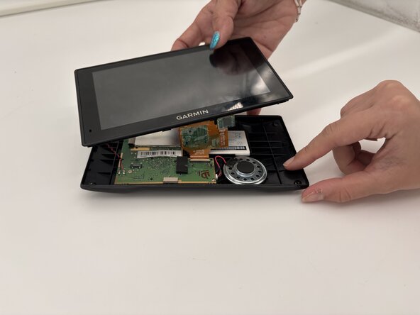 Garmin DriveSmart 60 LMT Power Button Replacement, Power Button: passo 5, immagine 1 di 2