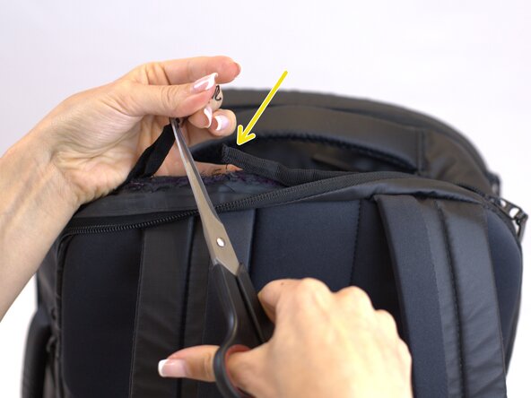 How to fix a Detached Backpack Strap, Clean the area: crwdns2935265:02crwdnd2935265:02crwdnd2935265:03crwdne2935265:0