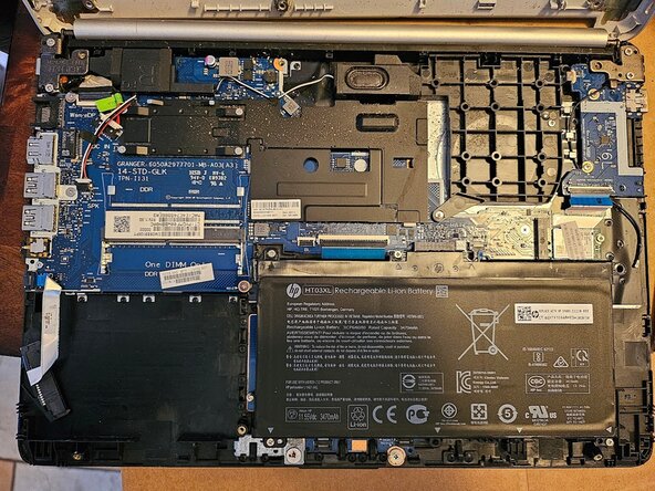 Disassembling HP 14-ck0061st View of bottom cover removed, View of bottom cover removed: crwdns2935265:01crwdnd2935265:01crwdnd2935265:02crwdne2935265:0