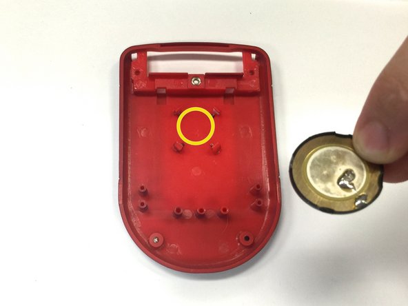 Connect Four Electronic Handheld Speaker Replacement, Replacing the speaker: crwdns2935265:04crwdnd2935265:03crwdnd2935265:03crwdne2935265:0