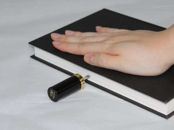 How to Reshape a Warped Nail Polish Brush: crwdns2935265:05crwdnd2935265:03crwdnd2935265:03crwdne2935265:0