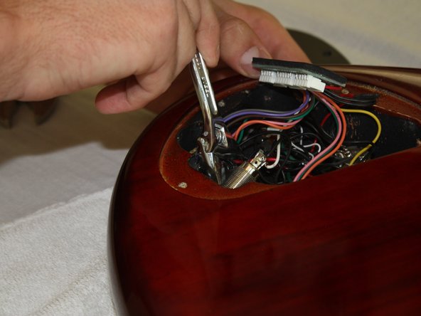 Ibanez 5 String Bass Model SR405QM Output Jack Replacement: crwdns2935265:08crwdnd2935265:02crwdnd2935265:02crwdne2935265:0