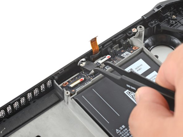 Steam Deck Front Shell Replacement, Remove the audio board: crwdns2935265:065crwdnd2935265:02crwdnd2935265:03crwdne2935265:0