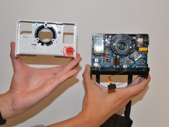 Polaroid OneStep 2 Lens Replacement: crwdns2935265:04crwdnd2935265:02crwdnd2935265:02crwdne2935265:0