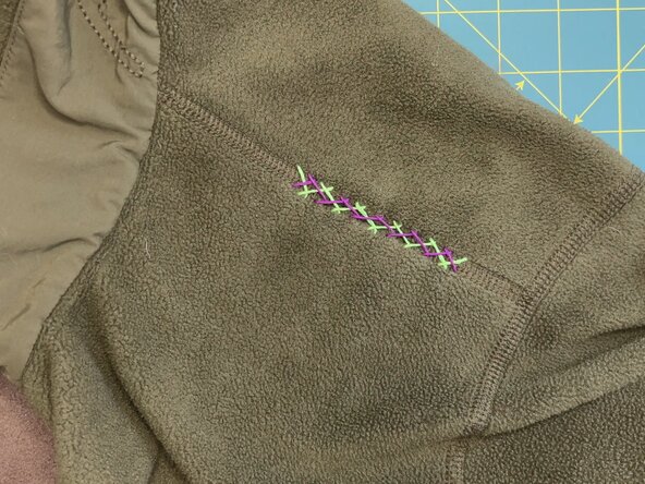 Herringbone Stitch on a Split Seam, Quality check: crwdns2935265:09crwdnd2935265:02crwdnd2935265:02crwdne2935265:0