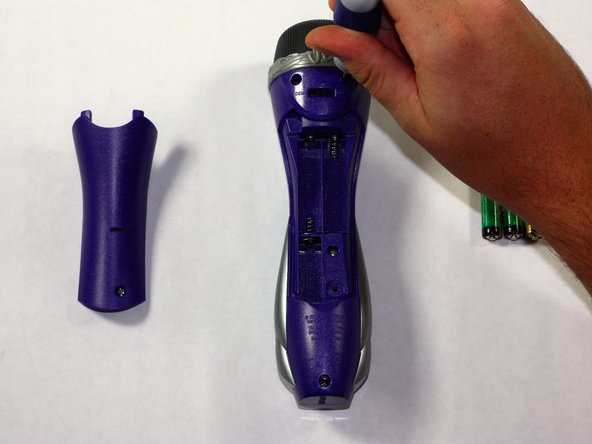 Justin Bieber Concert Microphone Button Replacement, Removing back half of device: crwdns2935265:03crwdnd2935265:02crwdnd2935265:02crwdne2935265:0