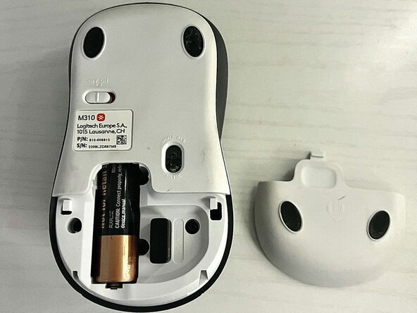 Logitech M310 Wireless Mouse Battery Replacement: crwdns2935265:02crwdnd2935265:02crwdnd2935265:02crwdne2935265:0
