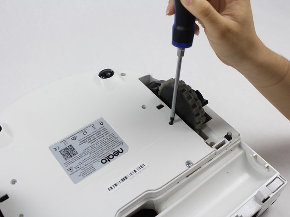 Neato Botvac D8000 Top Face Panel Replacement: step 4, image 3 of 3