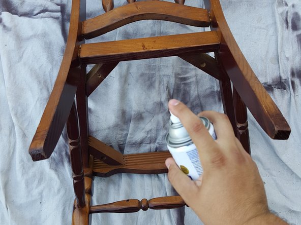 How to Restore a Dining Chair: crwdns2935265:04crwdnd2935265:02crwdnd2935265:02crwdne2935265:0