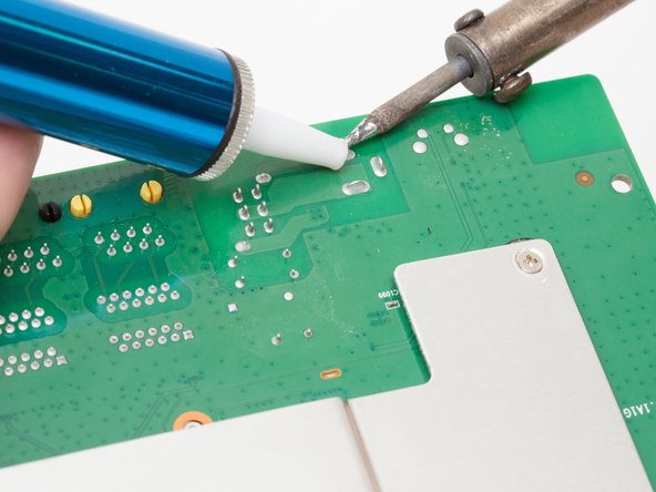 D-Link DIR-890L Power Adapter Port Replacement: crwdns2935265:011crwdnd2935265:02crwdnd2935265:03crwdne2935265:0