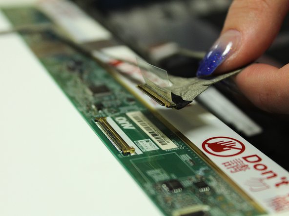 Samsung NP36535C-S05US Display Screen Replacement: crwdns2935265:010crwdnd2935265:03crwdnd2935265:03crwdne2935265:0