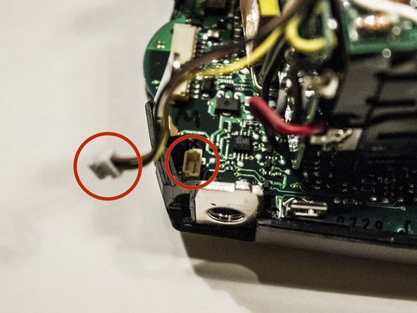 Canon Speedlight 430EX II LCD Replacement, Unplug Wires: crwdns2935265:05crwdnd2935265:03crwdnd2935265:03crwdne2935265:0